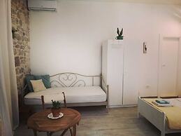 Apartments and Rooms Djanovic