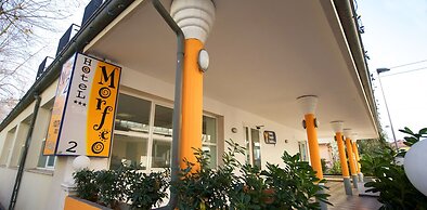 Hotel Morfeo - Young People Hotels