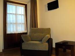 Hotel y Apartamentos El Camín