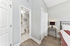 Lighthouse Condos by Hosteeva