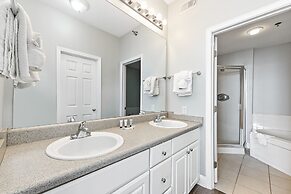 Lighthouse Condos by Hosteeva