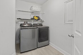 Lighthouse Condos by Hosteeva