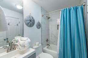 Lighthouse Condos by Hosteeva