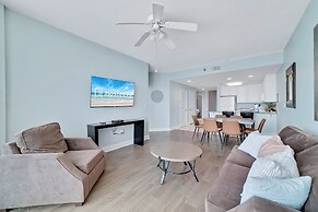 Lighthouse Condos by Hosteeva