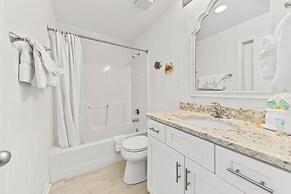 Lighthouse Condos by Hosteeva