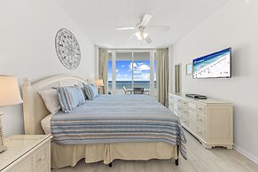 Lighthouse Condos by Hosteeva