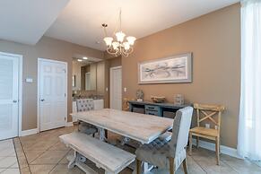 Lighthouse Condos by Hosteeva