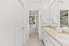 Lighthouse Condos by Hosteeva