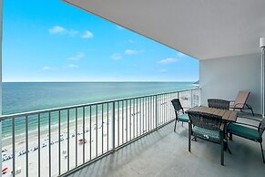 Lighthouse Condos by Hosteeva