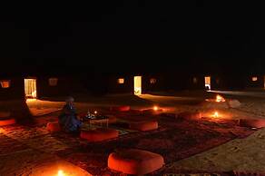 Erg Lihoudi Standard Camp