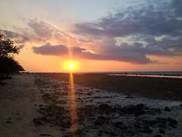 Lutwala Dive and Bungalows