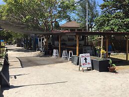 Lutwala Dive and Bungalows