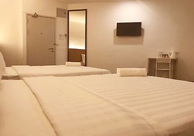 Place2Stay Business Hotel @ Metrocity