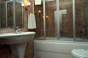 Grand Asa Family Suites