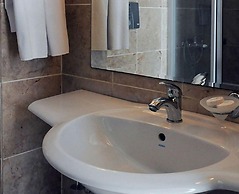 Grand Asa Family Suites