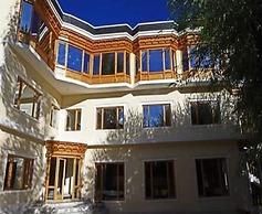 Karakoram Hotel