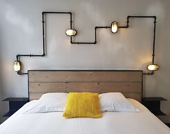 Upstairs Hotel