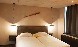 Upstairs Hotel
