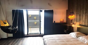 Upstairs Hotel