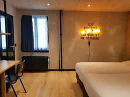 Upstairs Hotel