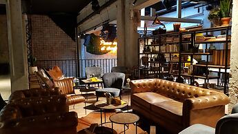 Upstairs Hotel