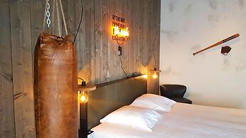 Upstairs Hotel