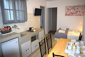 Tinos Heritage Plateia