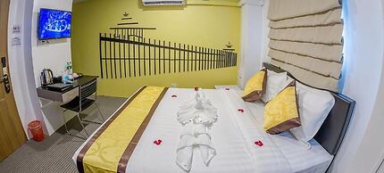 Holiday Season Motel