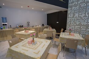 Holiday Season Motel