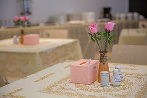 Holiday Season Motel