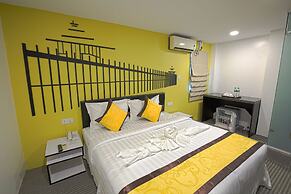 Holiday Season Motel