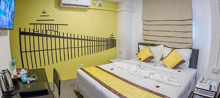 Holiday Season Motel