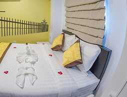 Holiday Season Motel