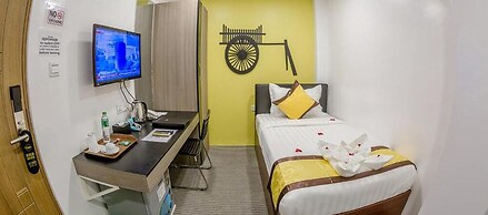 Holiday Season Motel