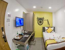 Holiday Season Motel