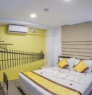 Holiday Season Motel