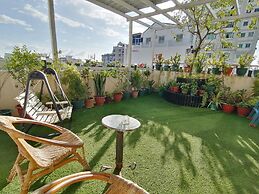 Holiday Season Motel