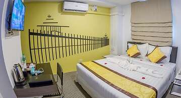 Holiday Season Motel