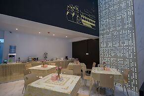 Holiday Season Motel