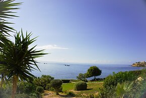 Beachfront Azura Sunrise