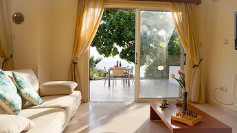 Beachfront Azura Sunrise