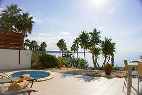 Beachfront Azura Sunrise