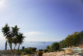 Beachfront Azura Sunrise