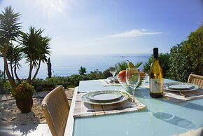 Beachfront Azura Sunrise