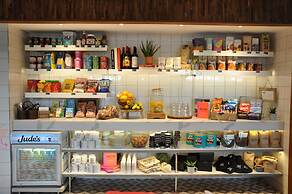 room2 Southampton Hometel