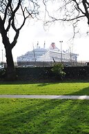 room2 Southampton Hometel