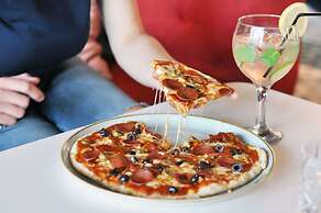 room2 Southampton Hometel