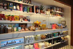 room2 Southampton Hometel