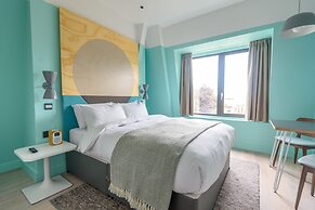 room2 Southampton Hometel