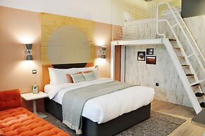 room2 Southampton Hometel